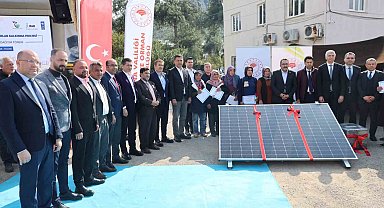 Adana'da konargöçer kadınlara taşınabilir enerji desteği