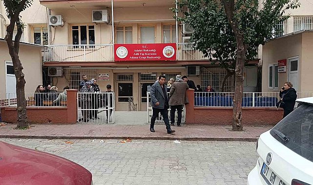 Adana'da yol kesip bıçakla saldırdılar: 17 yaşındaki çocuk öldü, 2 ağabeyi yaralandı