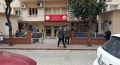 Adana'da yol kesip bıçakla saldırdılar: 17 yaşındaki çocuk öldü, 2 ağabeyi yaralandı