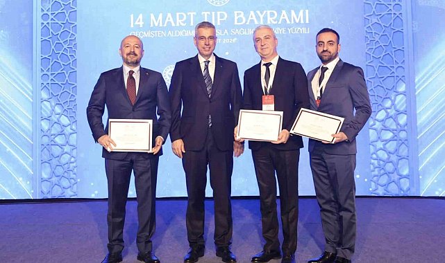 Adanalı sağlıkçılara "Yılın Hekimi" ve "Yılın Sağlık Çalışanı" ödülü