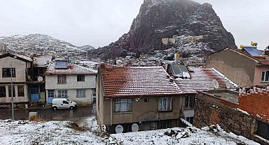 Afyonkarahisar'da kar yağışı