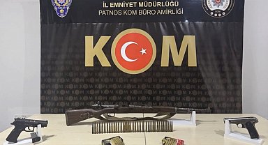 Ağrı'da kaçak sigara ve akaryakıt ele geçirildi