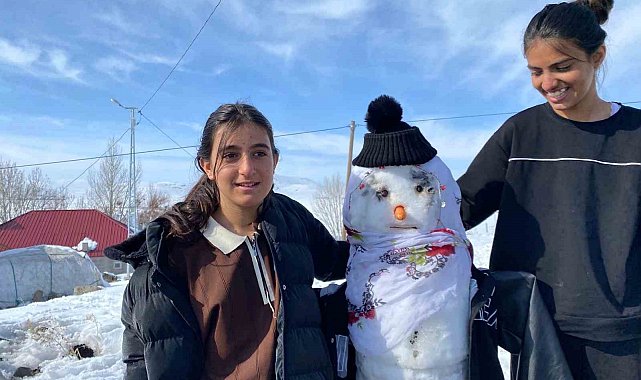 Ağrı'da kardan adamdan gelenek yaşatıldı