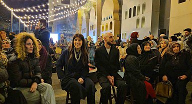 AK Parti İstanbul Milletvekili Derya Ayaydın'dan, gençlere milli futbolcuyla sürpriz ziyaret