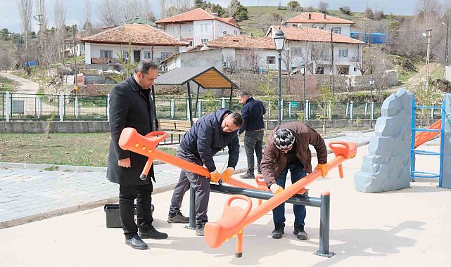 Akdağmadeni'nde bahar mesaisi: park ve bahçeler yenileniyor