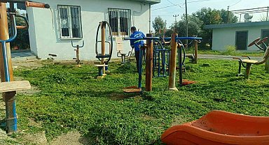 Akdeniz'de bahar temizliği: Parklar yaza hazırlanıyor