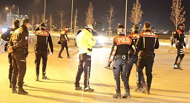 Aksaray'da iftar sonrası asayiş ve trafik denetimleri sürüyor