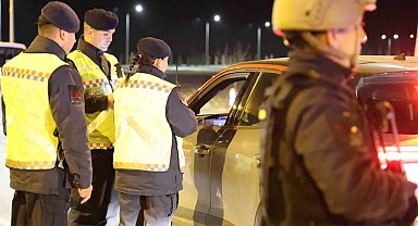 Aksaray'da jandarma ekipleri uygulamalarını sürdürüyor