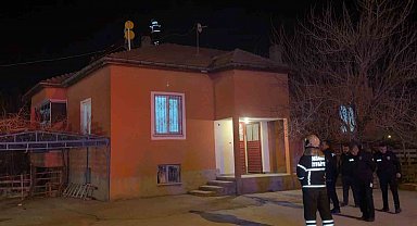 Aksaray'da müstakil evde baca yangını paniğe neden oldu