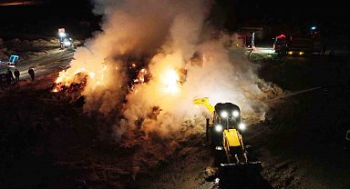 Aksaray'da tonlarca saman balyası alev alev yandı: o anlar dron kamerasında