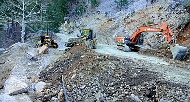 Alanya yollarında kış mesaisi sürüyor