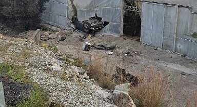 Alanya'da otomobil muz serasına devrildi: 1 ölü, 1 yaralı