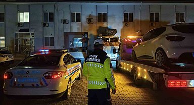 Alanya'da trafiği engelleyen sürücüye 180 bin TL, cep telefonuyla oynayan şoföre 5 bin TL ceza