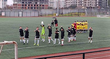 Alaşehir Belediyespor evinde yıkıldı
