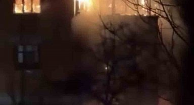 Alevlere teslim olan ev küle döndü