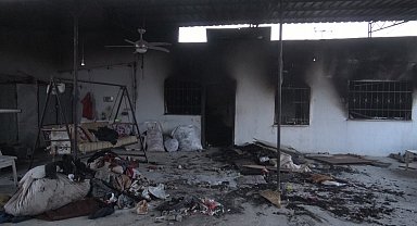 Alevlere teslim olan evde ailenin 50 yıllık hatıraları küle döndü