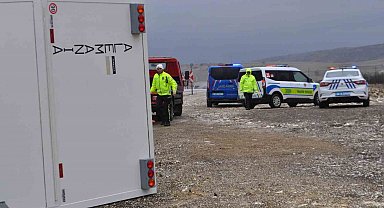 Alman turistin kullandığı karavanla otomobil çarpıştı: 1'i ağır 3 yaralı