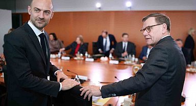 Almanya Dışişleri Bakanı Wadephul: "İran'da rejim değişikliğinin askeri yollarla gerçekleştirilebileceğini düşünmüyorum"