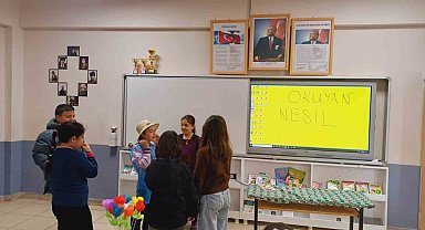 Altıntaş'ta öğrenciler kitapları drama ile canlandırdı