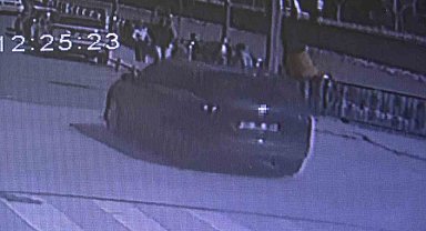 Amasya'da otomobilin çarptığı motosikletli havada takla attı