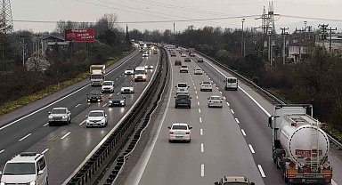 Anadolu Otoyolu'nda bayramın son günü akıcı yoğunluk