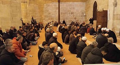 Anadolu'nun "El Hamrası" Kadir Gecesi'nde doldu taştı