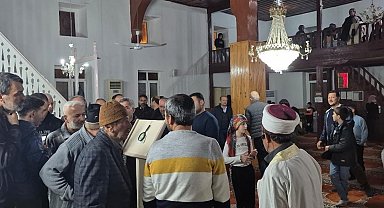 Anamur'da Kadir Gecesinde Sakal-ı Şerif ziyarete açıldı