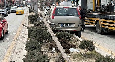 Ankara'da bir araç, yayalara çarptı: 1'i ağır, 2 yaralı