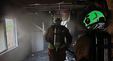 Antakya'da müstakil ev yanarak kullanılmaz hale geldi