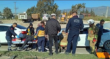 Antakya'da trafik kazası: 1 yaralı