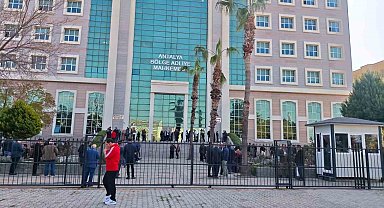 Antalya Büyükşehir Belediyesi soruşturması davasında tutuklu sanıklardan 3'üne tahliye