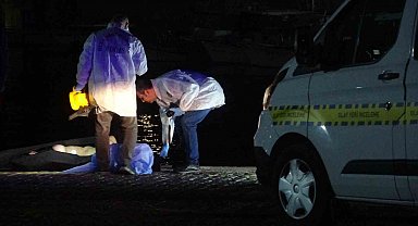 Antalya'da 30 metrelik falezlerden düşerek ölen müzisyenin son türküsü yürekleri yaktı