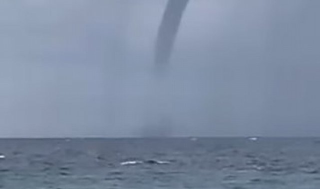 Antalya'da korkutan hortum karaya ulaşmadan kayboldu