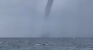 Antalya'da korkutan hortum karaya ulaşmadan kayboldu