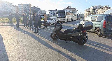 Antalya'da motosiklet ile otomobil çarpıştı: 2 yaralı