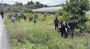 Antalya'da takla atan hafif ticari aracın sürücüsü yaralandı