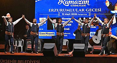 Antalya'daki Erzurumlular gecesinde türküler söylendi halaylar çekildi