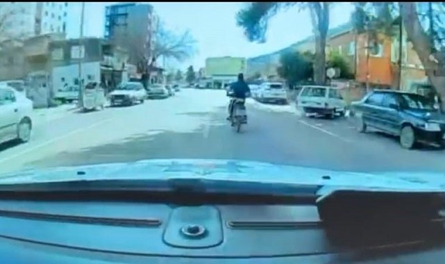 Aranan firari motosiklet sürerken polise yakalandı
