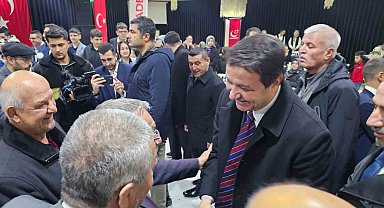 Arıkan, memleketinde bayramlaşma törenine katıldı