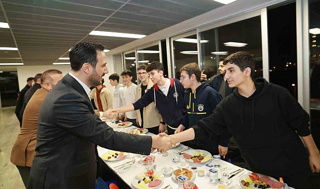 Arnavutköy'de Ramazan coşkusuna AK Parti İstanbul İl Başkanı Abdullah Özdemir eşlik etti