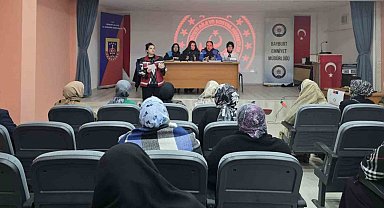 Arpalı'da 'Birlikte Güçlü Bir Aileyiz' projesi veli ve öğretmenlere anlatıldı