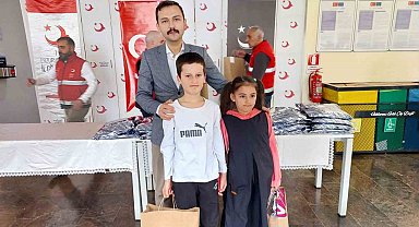 Aşkale'de bayramlaşma geleneği sürüyor