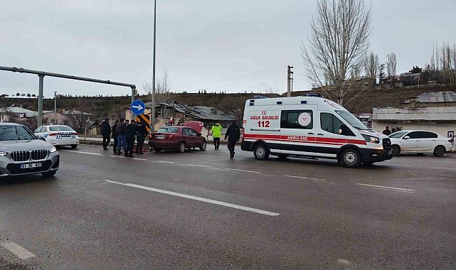 Aşkale'de korkutan kaza: Facianın eşiğinden dönüldü