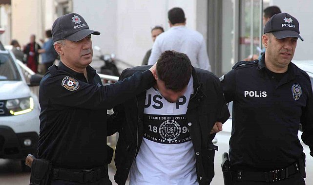 Ayağıyla araç sürdü: Ev hapsi ve her türlü motorlu araç kullanmama cezası aldı