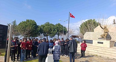 Aydın'da öğrenciler şehitleri andı