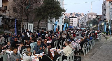 Aydınlılar Büyükşehir'in iftar sofrasında bir araya geldi
