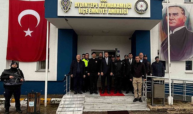 Aydıntepe'de vatandaşların ve görev başındaki personelin bayramı kutlandı