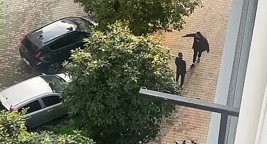 Ayrıldığı eşini ayaklarından vuran şahıs, havaya da ateş açmış