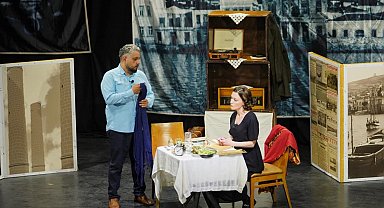 Ayvalık'ta Duygu Dolu Tiyatro Akşamı