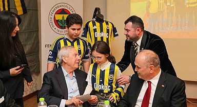 Aziz Yıldırım iftarını Düzce Fenerbahçeliler ile yaptı